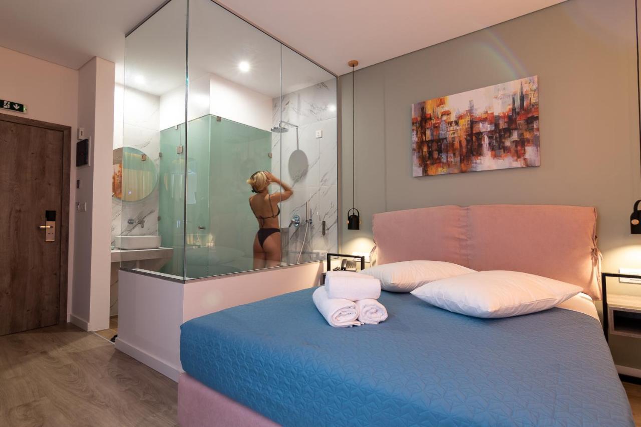 Dunlin 3* Athens